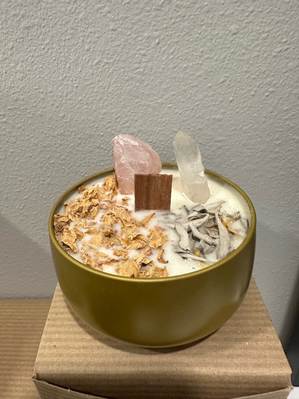 Decorative Sage & Rose Quartz Ritual Candle - Olive Green